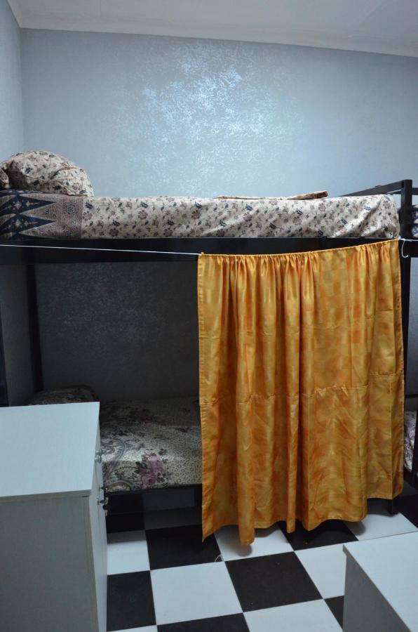 Hostel California Batumi Bagian luar foto